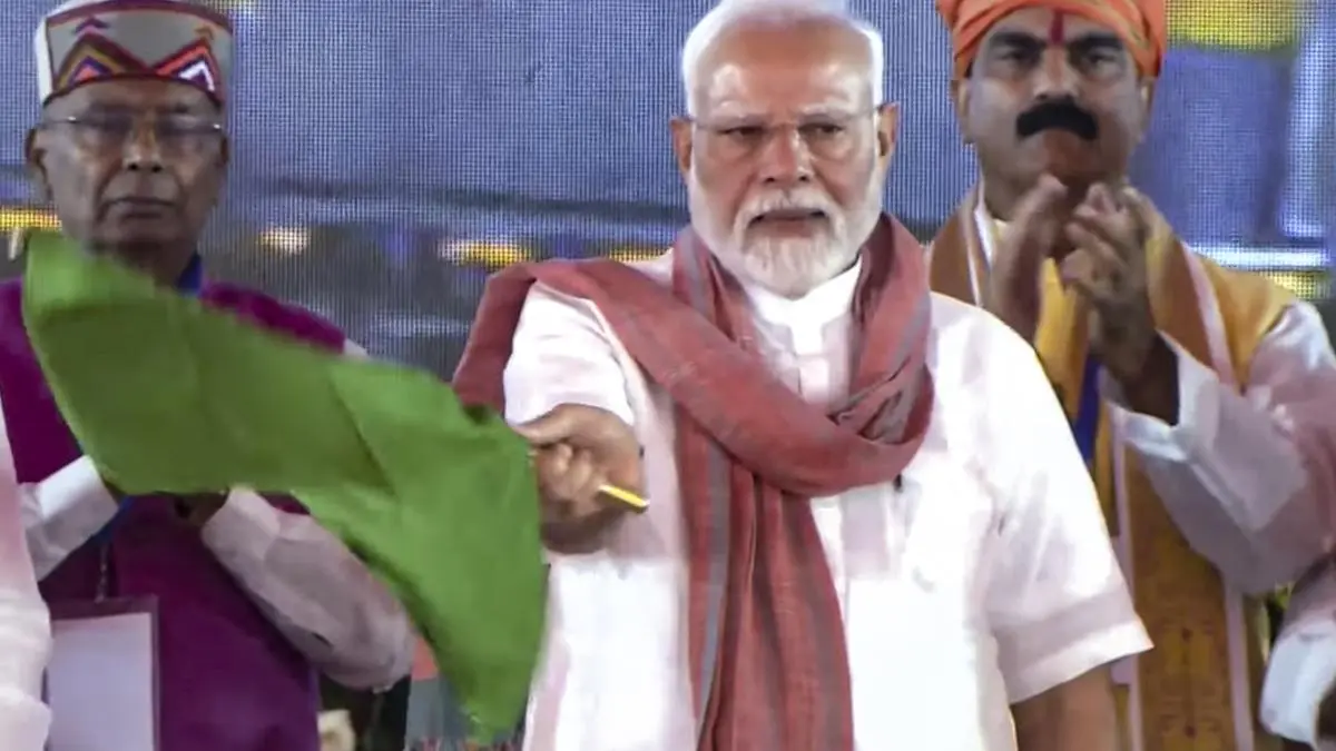 PM Modi flags off four trains, launches projects worth ₹13,500 crore for Bihar