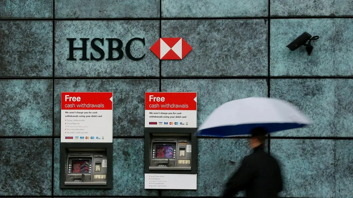 HSBC mulls massive job cuts in AI adoption move