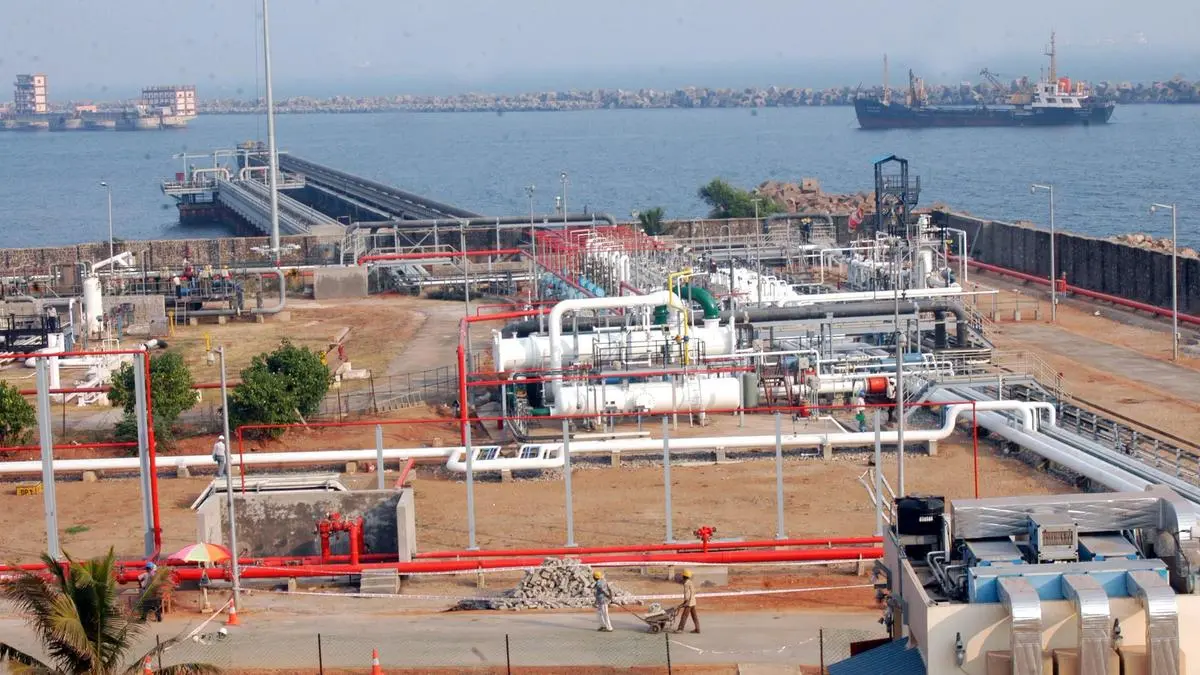 India mulls creating 30-day LPG strategic reserve