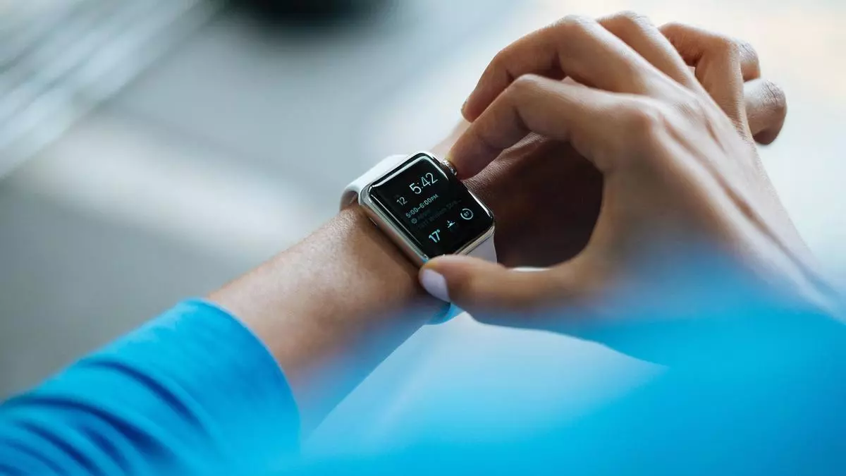 Wearable device market declined in 2024 for the first time: IDC data