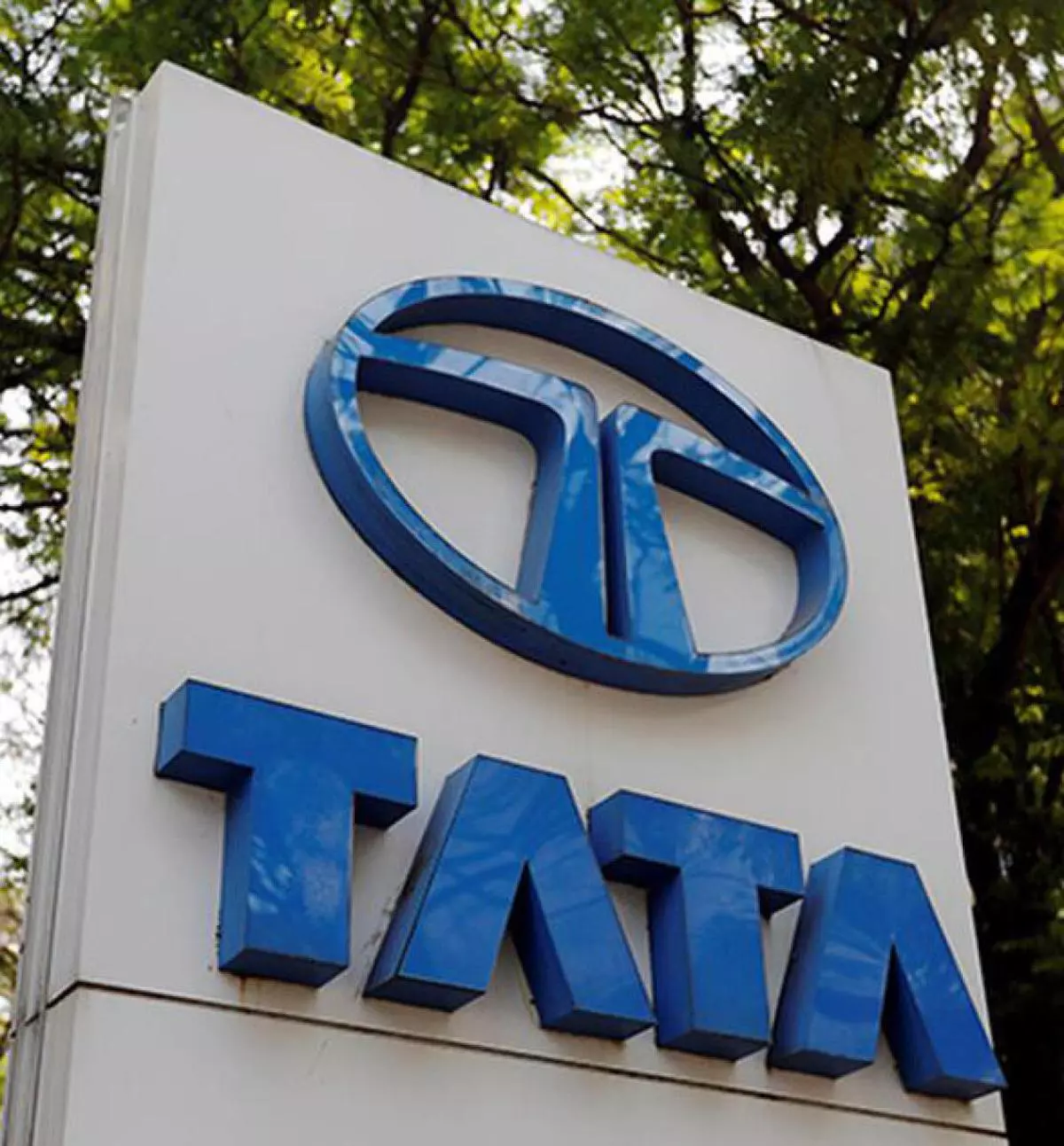 Tata Motors membekali 50% tenaga kerjanya dengan teknologi otomotif modern