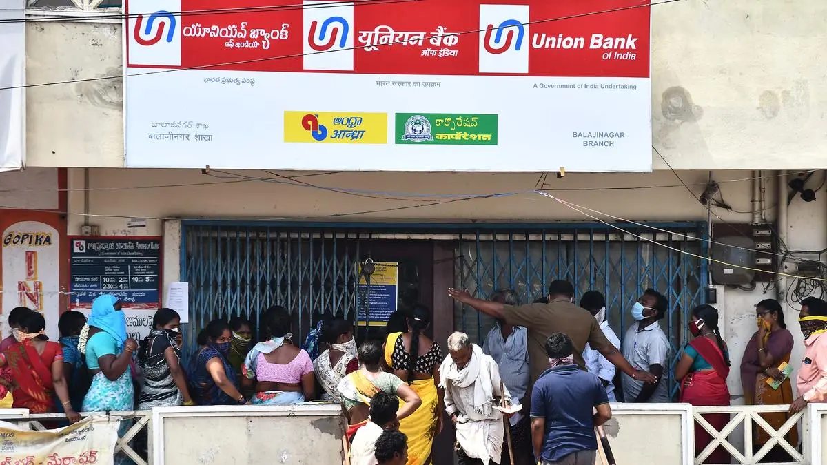 Union Bank shares fall 6% amidst surge in total advances and domestic retail Y-o-Y