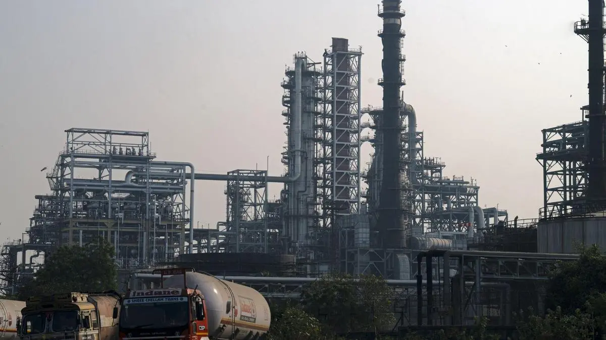 Indian refiners face prospect of margin squeeze as govt reinstates export duties