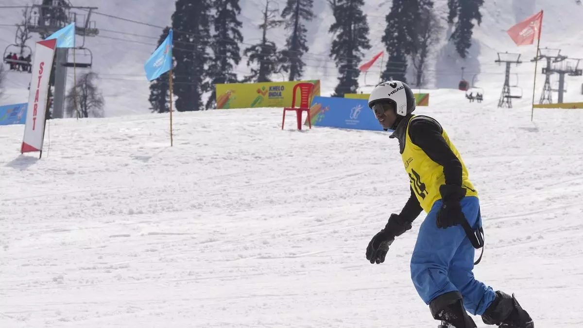 Tourism rebounds in Gulmarg as Khelo India Winter Games kick off 