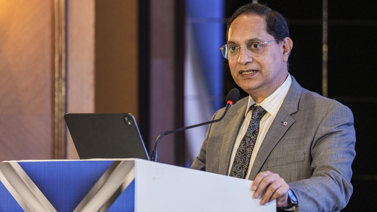 SEBI weighs institutional entry into commodity derivatives