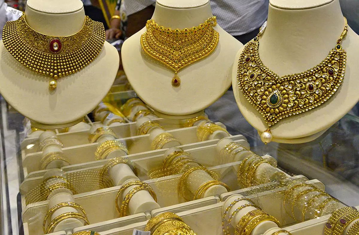 In the last four months of this fiscal, the overall gems and jewellery increased 6 per cent