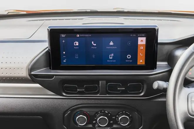 The eC3’s cabin also gets a 26cm touchscreen infotainment display with wireless Apple CarPlay and Android Auto The eC3’s cabin also gets a 26cm touchscreen infotainment display with wireless Apple CarPlay and Android Auto