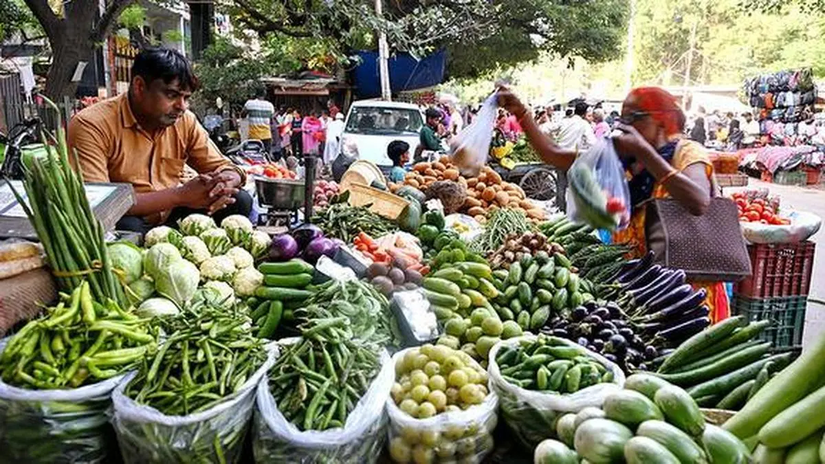 Retail inflation likely rose 3.5-4% in March