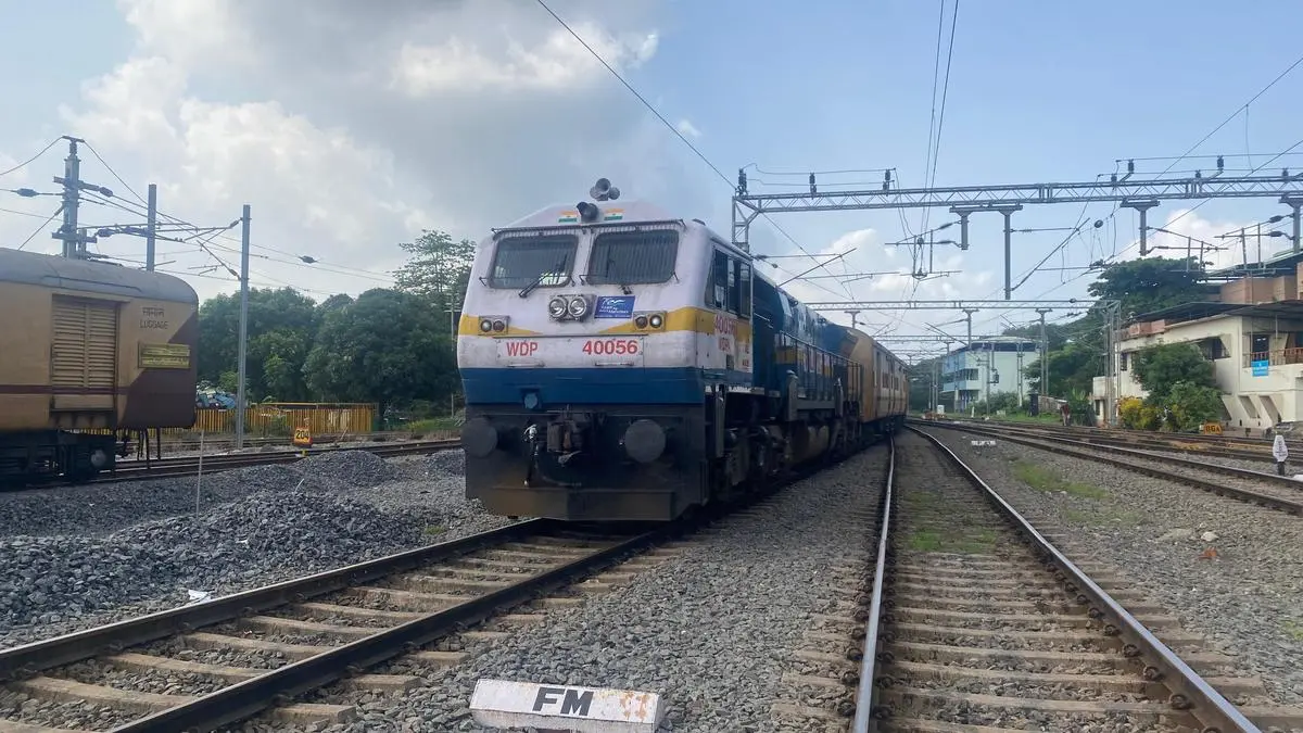 thehindubusinessline.com - Railways approves ₹398 crore Optical Fibre Project to boost communication network