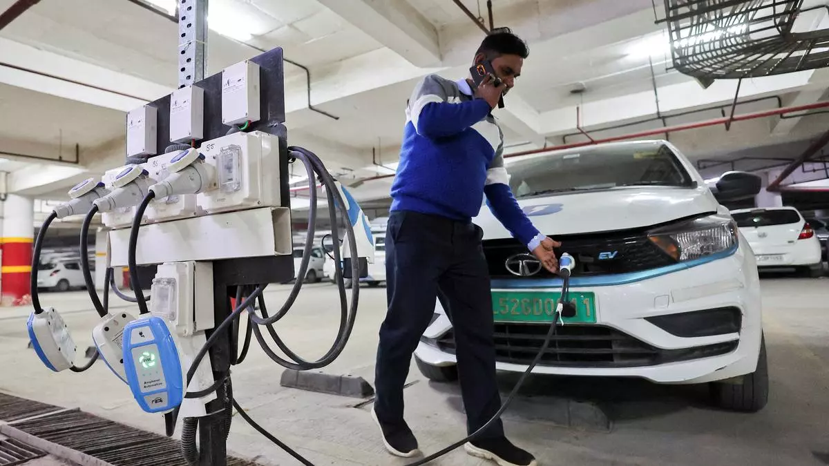 Tata Power Renewable ties up with Murugappa group firm for EV charging 