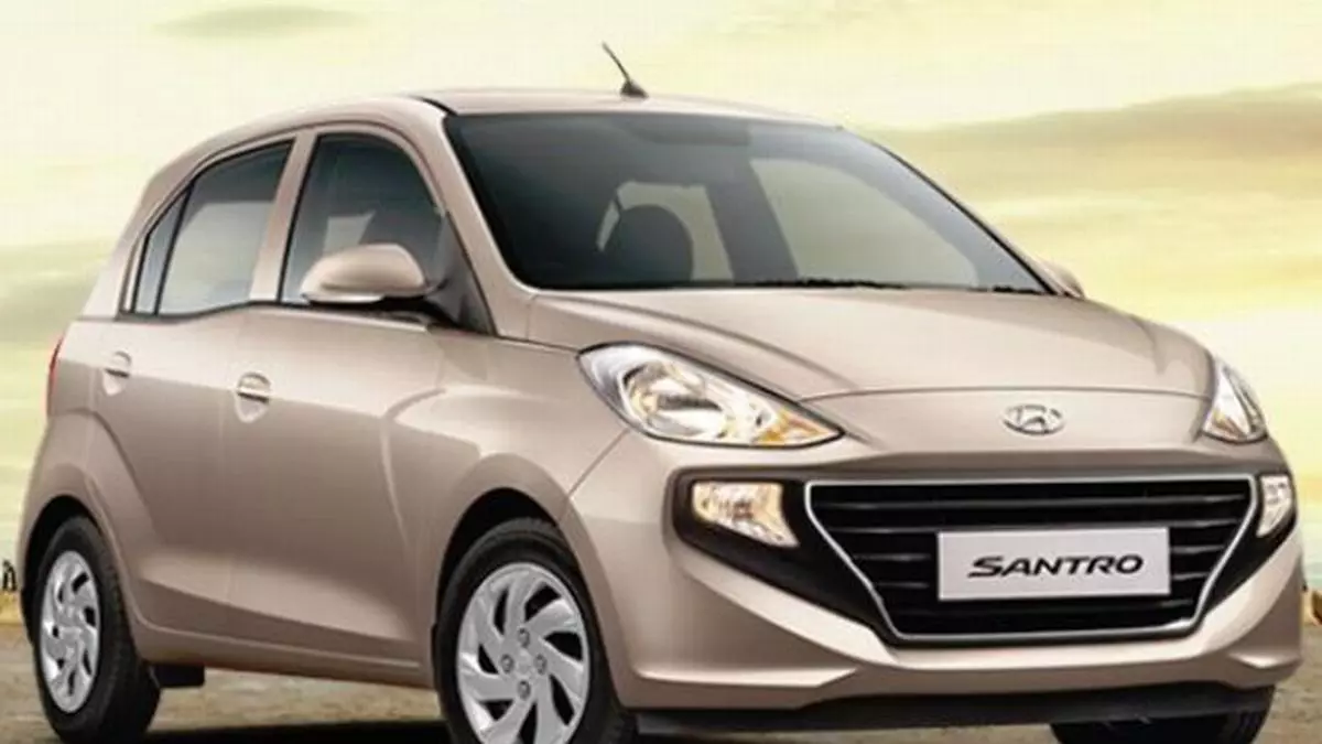 Hyundai Santro launched at ₹3.90 lakh - The Hindu BusinessLine