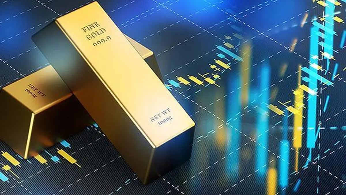 Gold edges lower on rate fears, Iran tensions cap downside