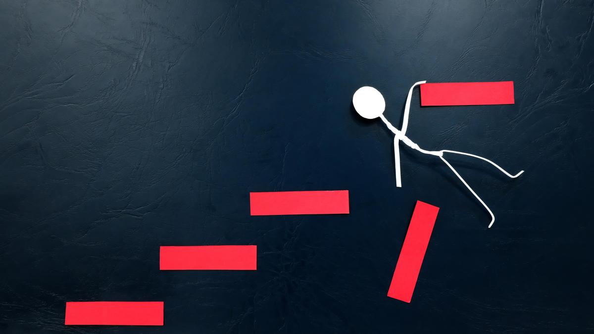 F&O Tracker: Resistance holds in Nifty futures & Nifty Bank futures