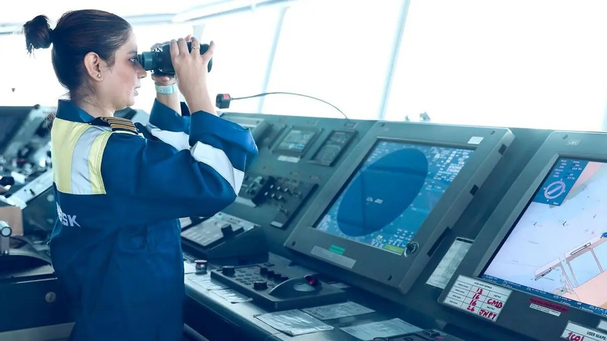 India deroga antiguas normas de inmigración Releva a la tripulación en el puerto