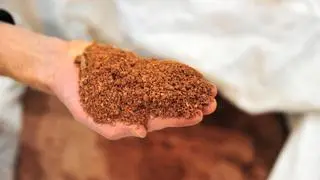 Raw Rare Earth Ore Wait for being processed (file photo); The report assessed that the import of rare earth magnets was on average $ 249 million in the last four years. 