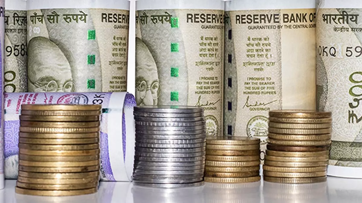 Rupee closes at a lifetime low of 85.77/USD; fx reserves down to 8-month low