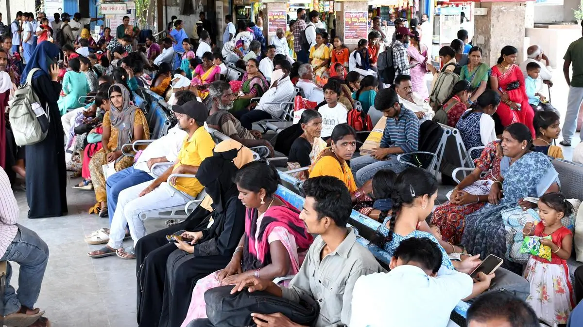 Telangana RTC driver dies after self-immolation amid employee strike