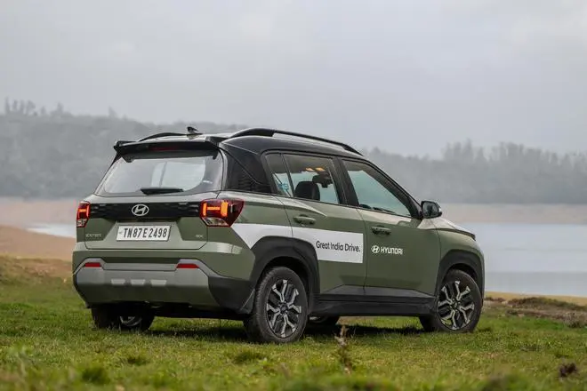 At 3.8 metres in length, this is one of the smallest sub-compact SUVs in the market, and yet it does feel quite roomy in the cabin. At 3.8 metres in length, this is one of the smallest sub-compact SUVs in the market, and yet it does feel quite roomy in the cabin.