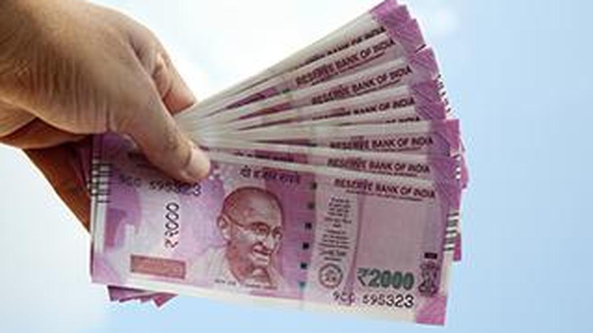 RBI's efforts fail to stem rupee's slide as it teeters near record lows again