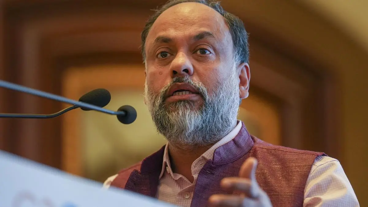 Running with well being insurers for 100% cashless scientific claims: IRDAI Chairman