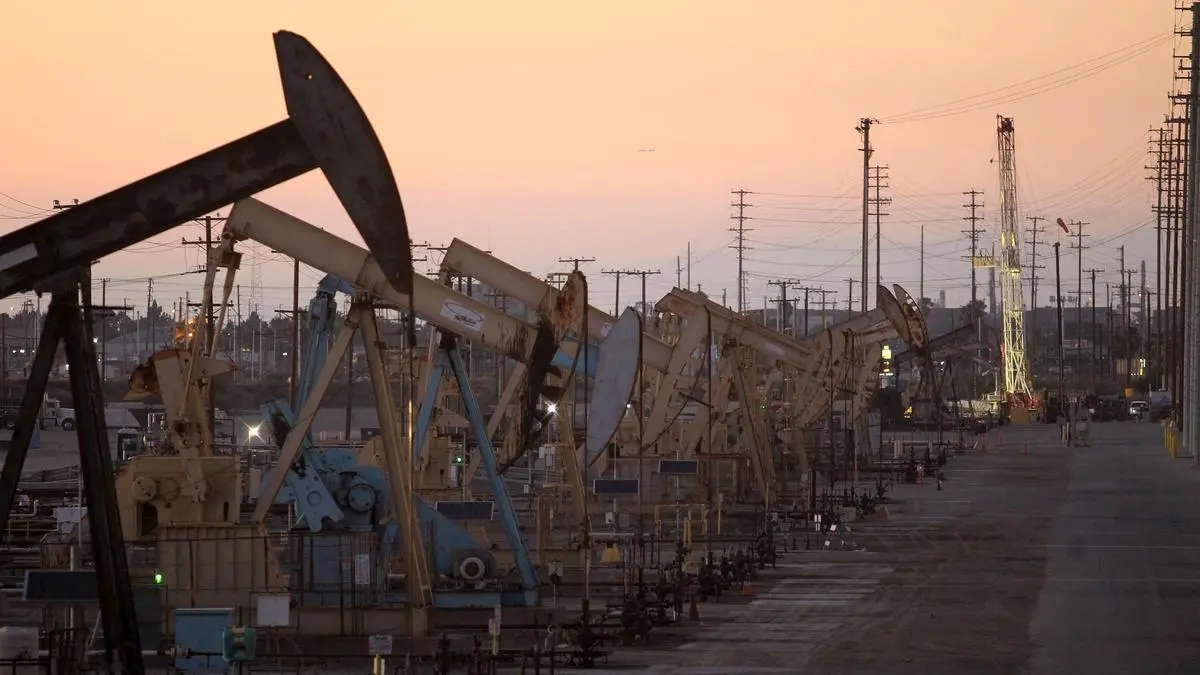 Crude oil futures rise amid geopolitical tensions