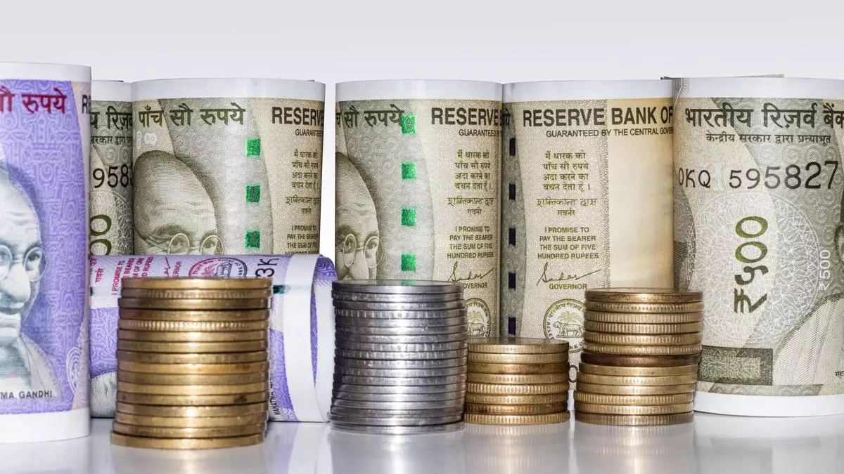 Rupee crawls up 1 paisa to 84.07 against US dollar