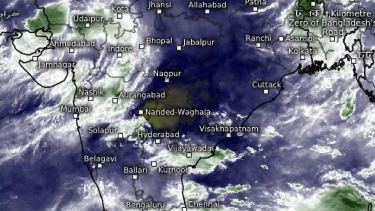 Heavy to torrential rain is expected in parts of Gujarat and western Madhya Pradesh today