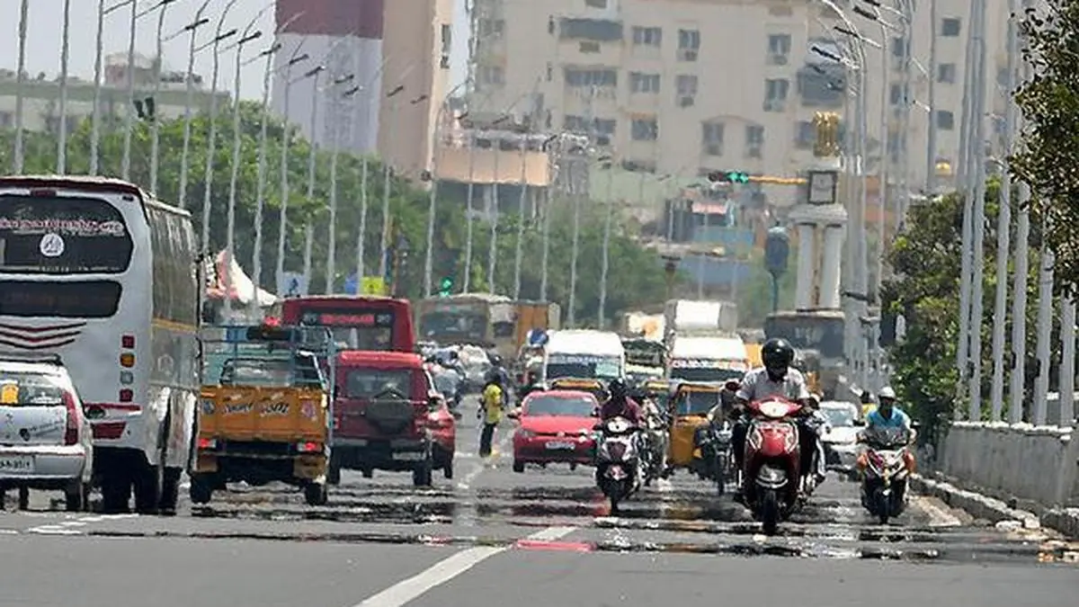 Heatwave grips Tamil Nadu, Chennai hits 420C
