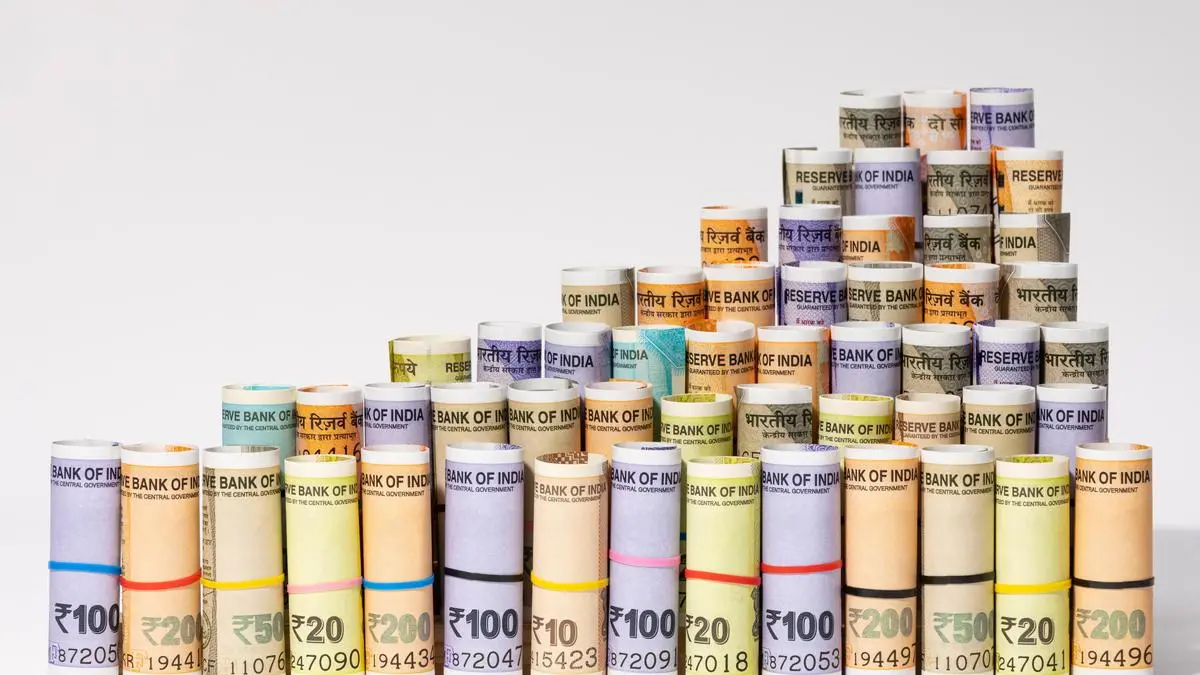 Bond investors tap soaring swap rates to juice returns