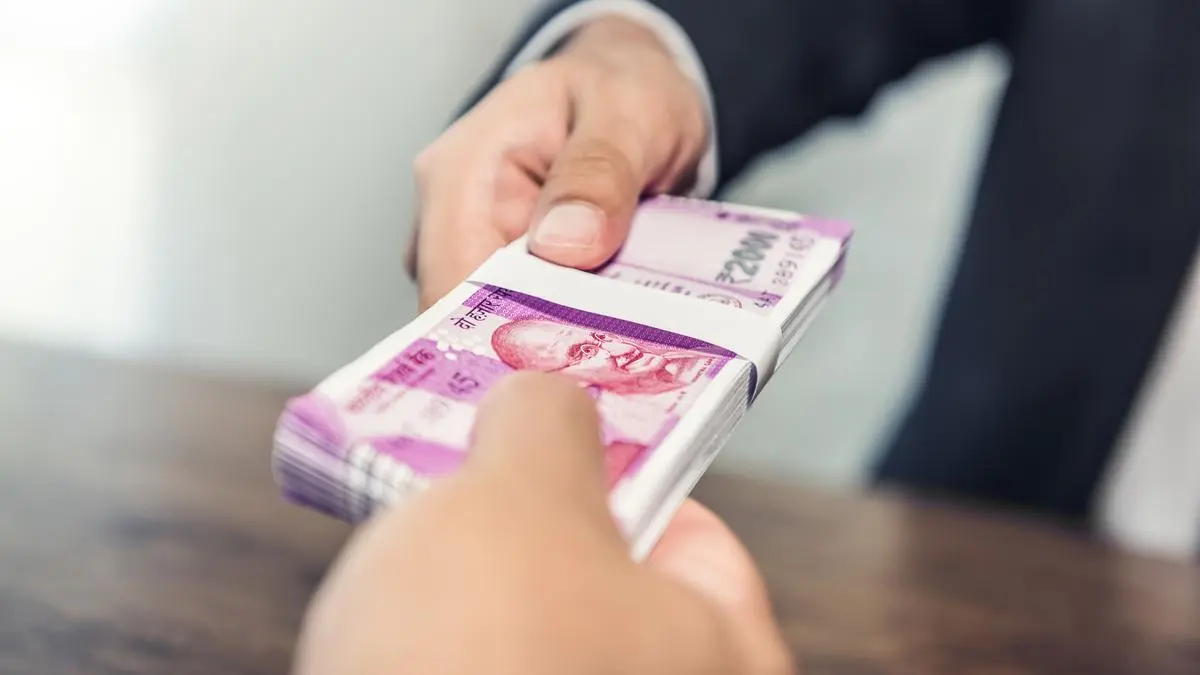 Rupee crawls up 2 paise to 82.89 against dollar in early trade