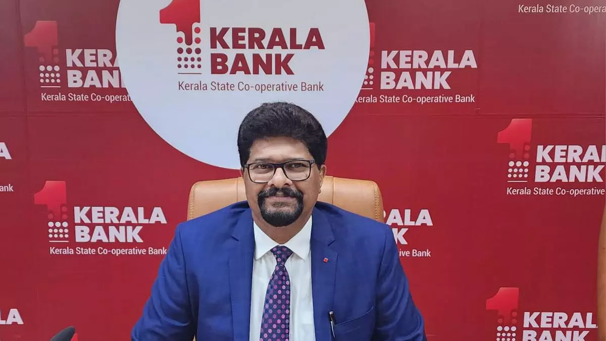 കേരള ബാങ്കിന്‍റെ പണയസ്വര്‍ണം മോഷണം: പൊ​ലീ​സ് കേസെടുത്തു | Kerala Bank's  Pawn Gold Theft: Police registered a case | Madhyamam