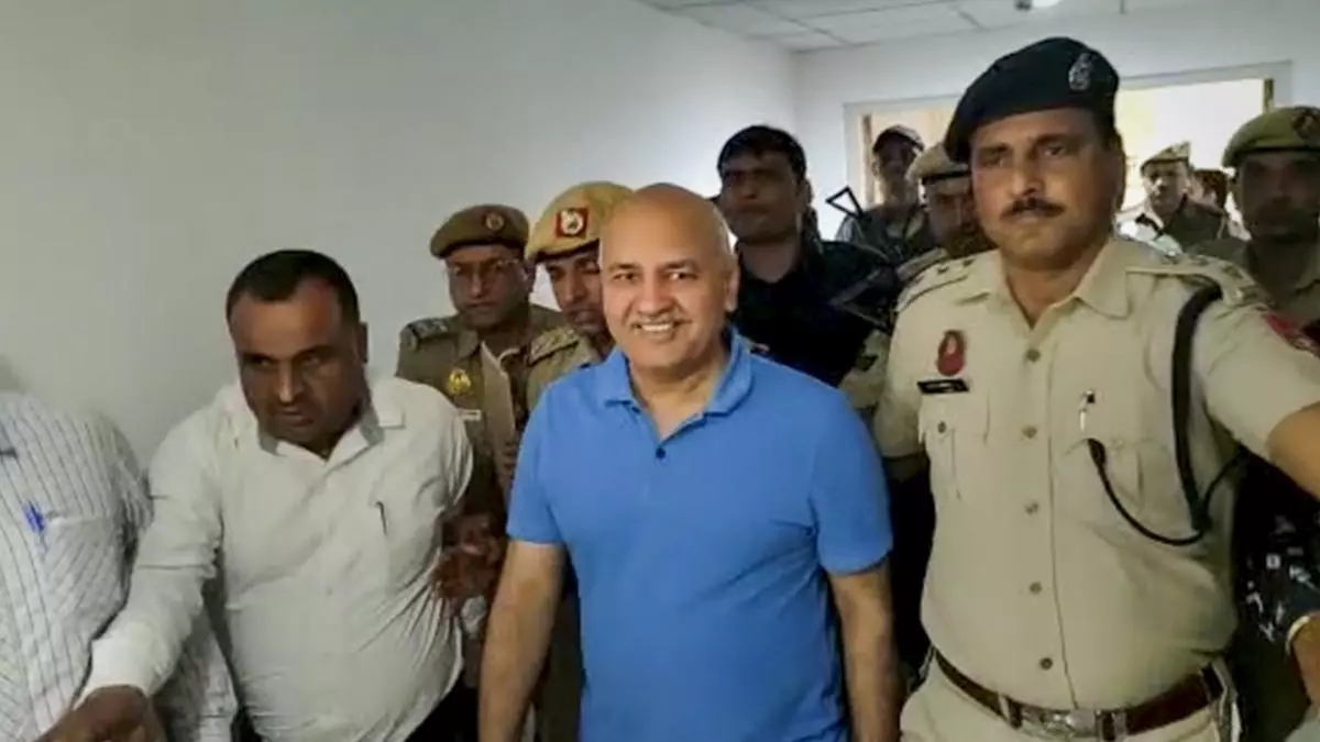 Delhi excise policy case: ED seeks 10-day custody of AAP leader Manish Sisodia thumbnail