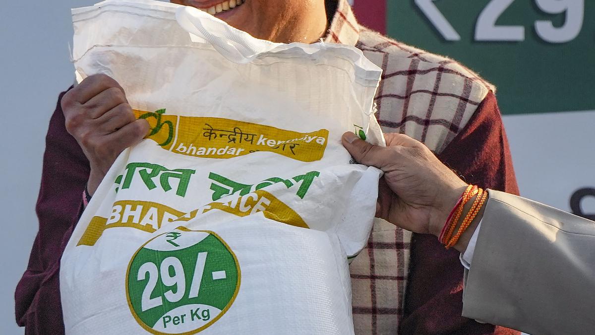 Goyal flags off 100 mobile vans to sell Bharat rice at ₹29/kg The
