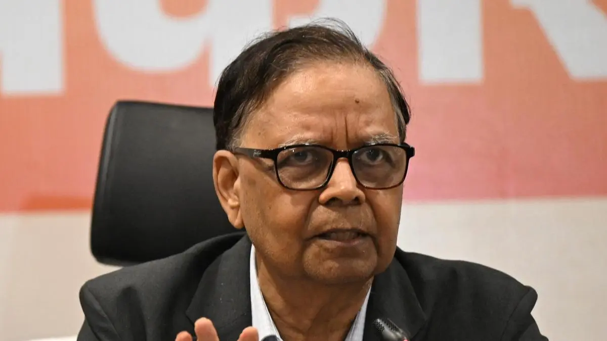 Panagariya urges RBI to ignore ₹100/$ psychological barrier, let rupee adjust naturally