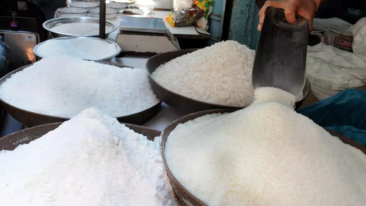 Govt gives final warning to sugar sector stakeholders to disclose stocks by Oct 17