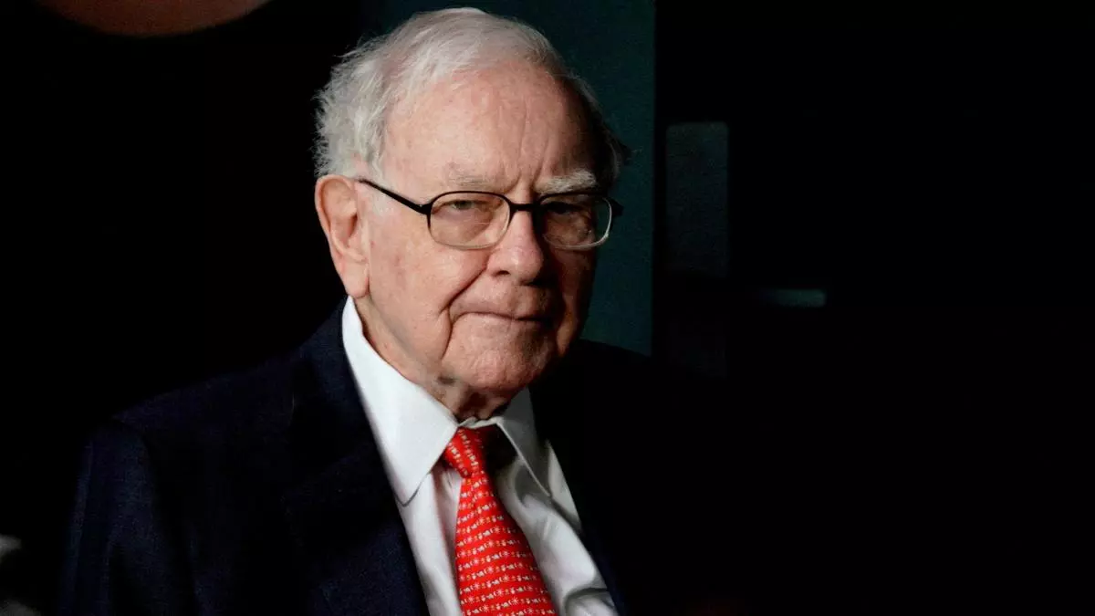 Berkshire cuts Apple stake by almost half in selling spree