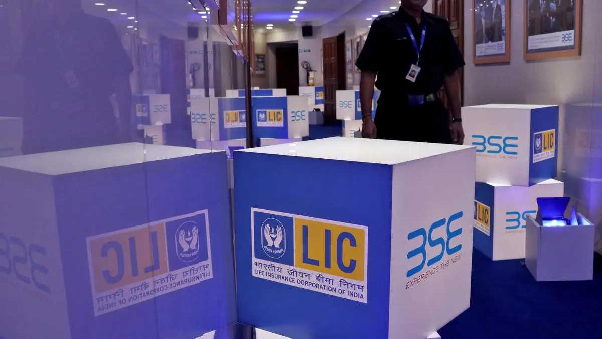 LIC board to consider first bonus share issue on April 13