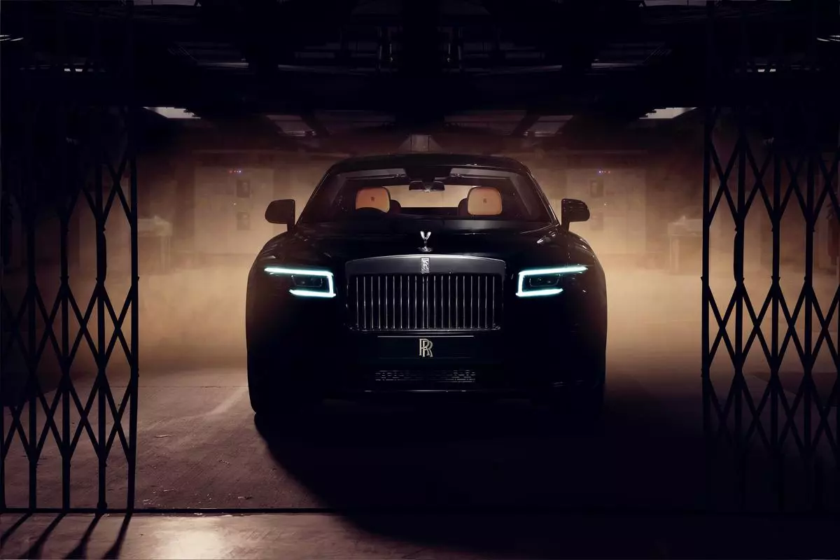 Rolls-Royce launches Black Badge Ghost - The Hindu BusinessLine