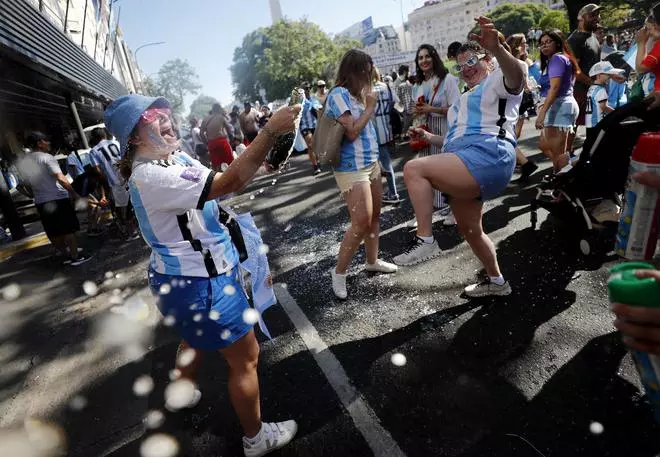 Argentina fans celebrate winning the World Cup.