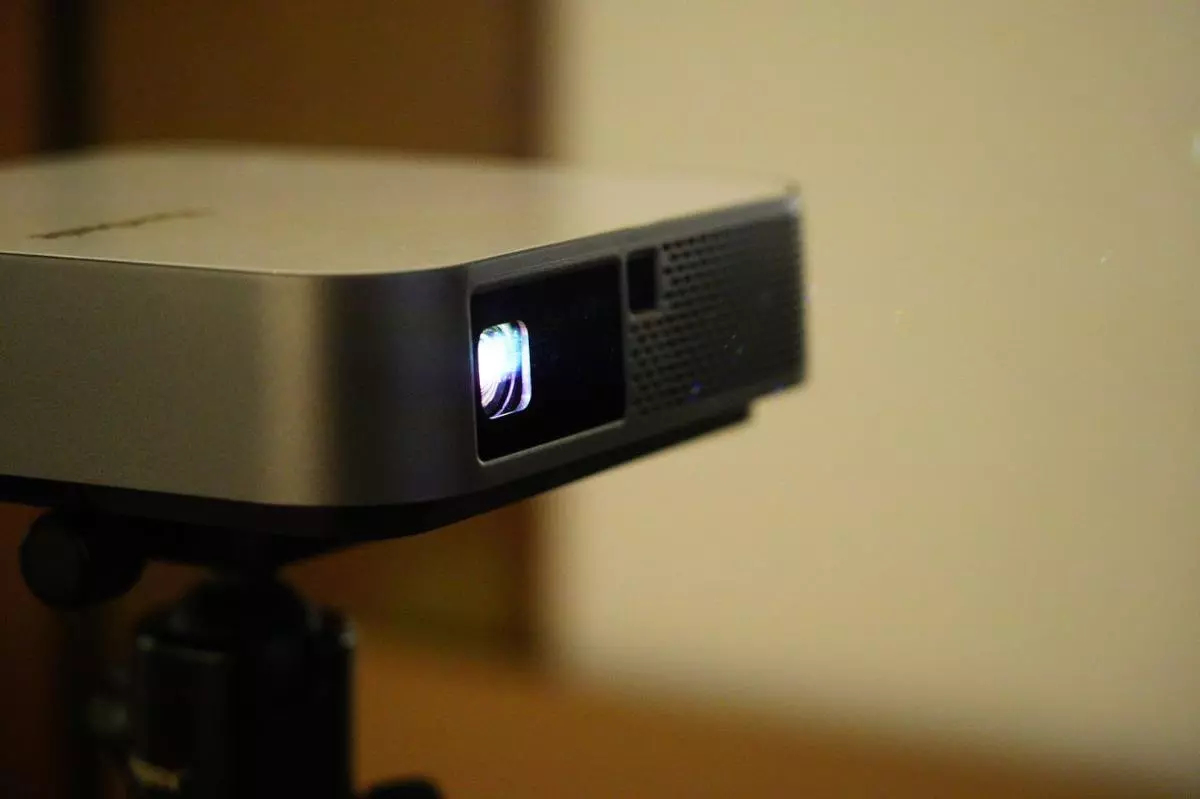 ViewSonic M2e Projector