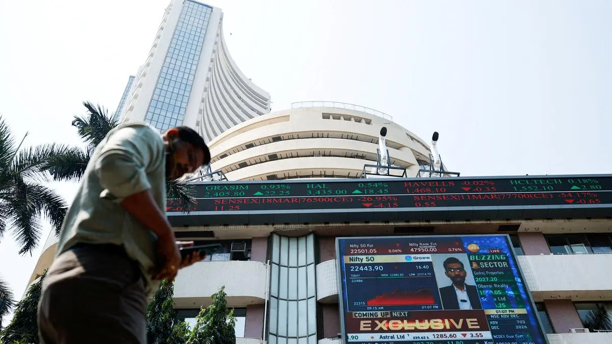 Top gainers & losers intraday March 25, 2025: Sensex, Nifty trades flat, UltraTech, HDFC Bank lead gains