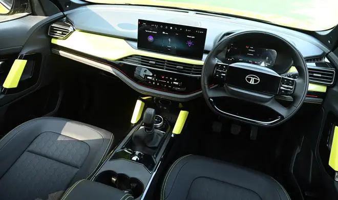 The interior gets a colour-coordinated trim strategy that brings in the body colour into some of the cabin elements The interior gets a colour-coordinated trim strategy that brings in the body colour into some of the cabin elements