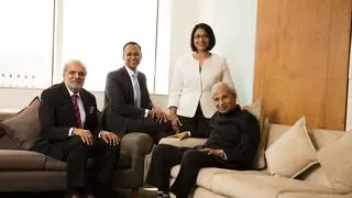 BUSINESS CONTINUITY. Lupin’s executive management team in 2005
(from left) Kamal Sharma, Nilesh, Vinita, Desh Bandhu Gupta