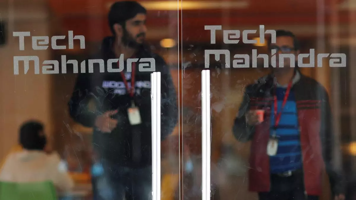 Tech Mahindra profits drop while revenue remains flat