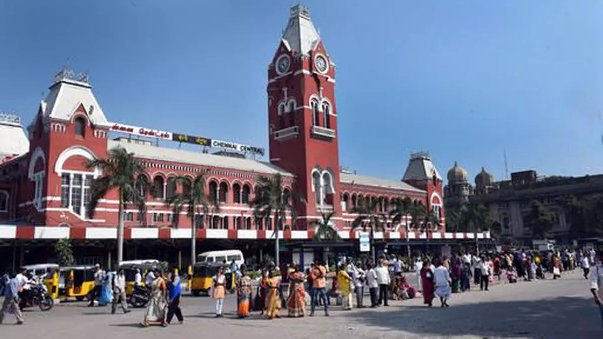 Chennai’s MGR Railway Station is now fully powered by solar energy ...