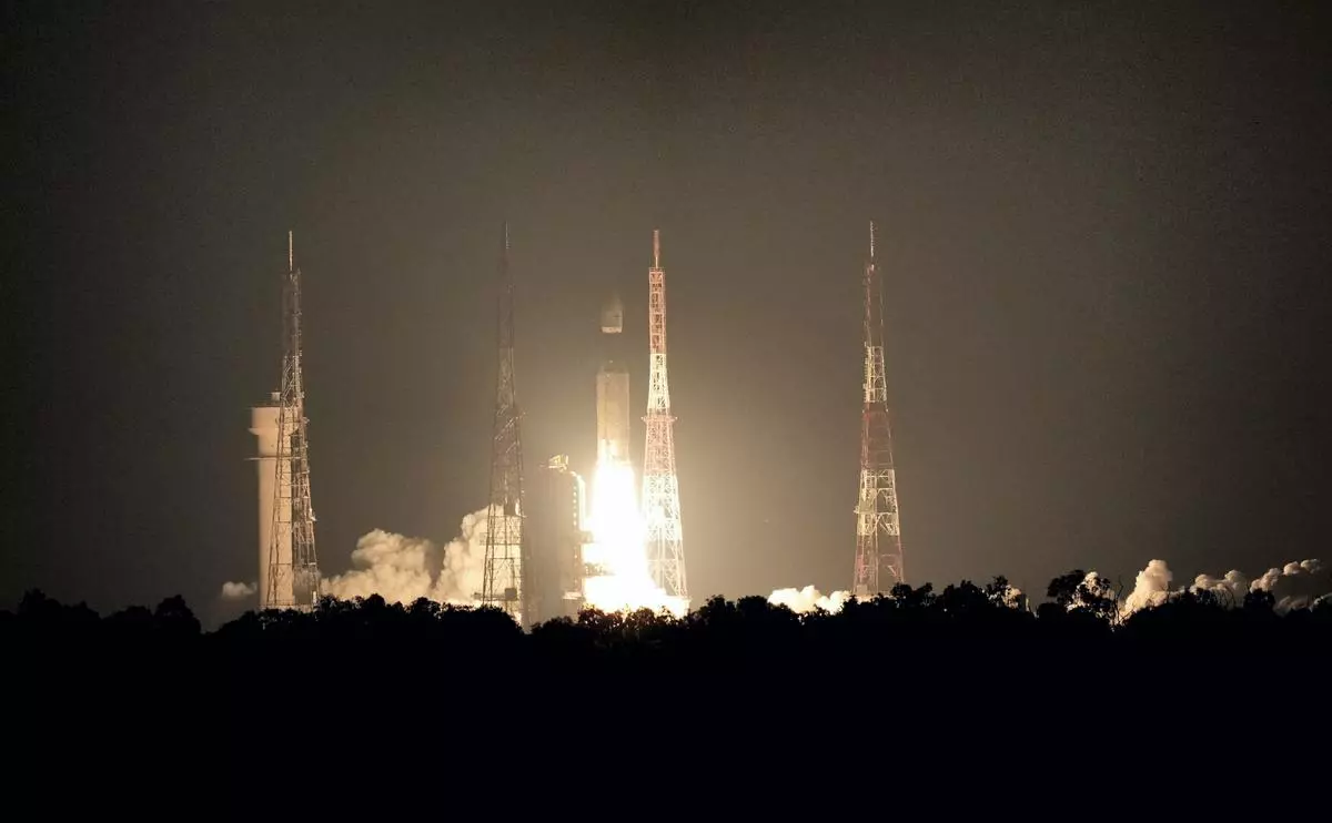Indian Space Research Organisation (ISRO)‘s heaviest rocket, LVM3-M2, lifts-off from the second launch pad at the Satish Dhawan Space Centre in Sriharikota, Sunday, Oct. 23, 2022. The rocket carried 36 broadband communication satellites of OneWeb, marking ISRO’s maiden commercial launch. 