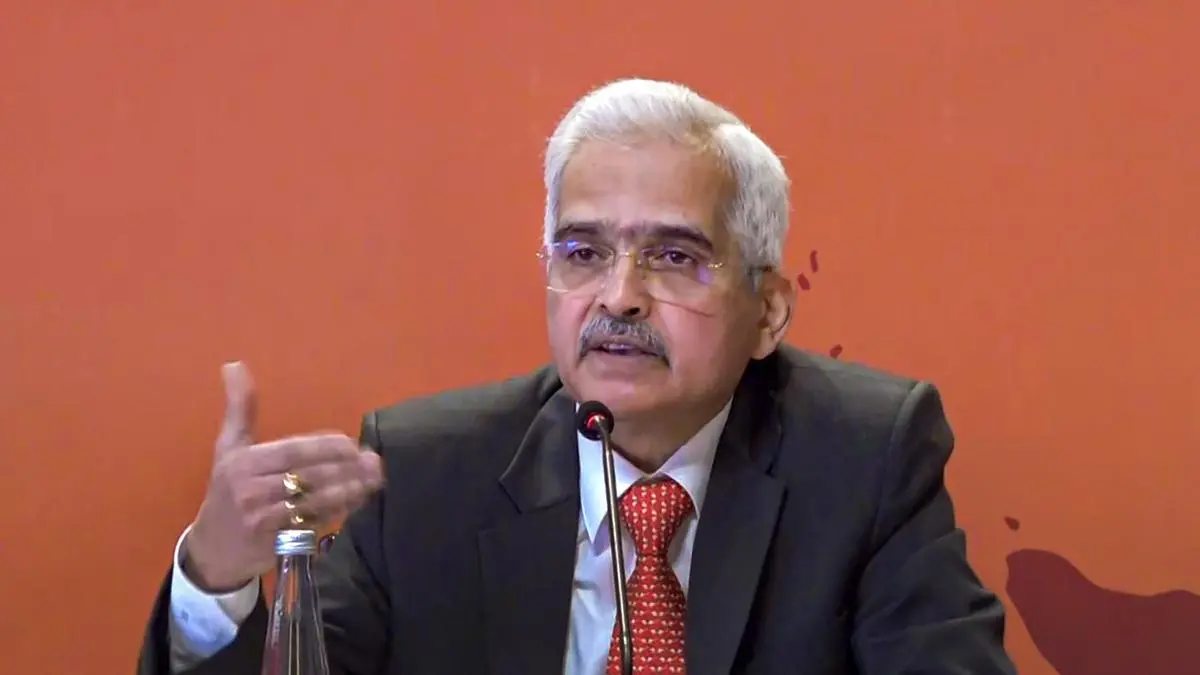 RBI Governor asks Payment System Operators to work towards setting up SROs