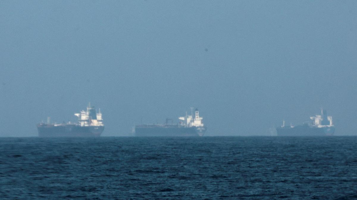 Ceasefire talks fail to restore vessel movement in Strait of Hormuz, fate of 599 ships remain inconclusive
