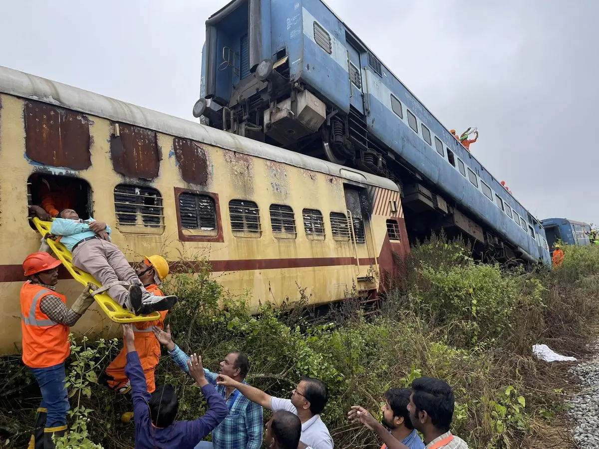 thehindubusinessline.com - Why accident insurance cover only for those purchasing tickets online, SC asks railways