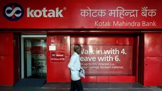 Kotak Mahindra Bank’s net interest income (NII) or core income was up 4% y-o-y at ₹7,311 crore in Q2, while other income de-grew 4% to ₹2,589 crore. 